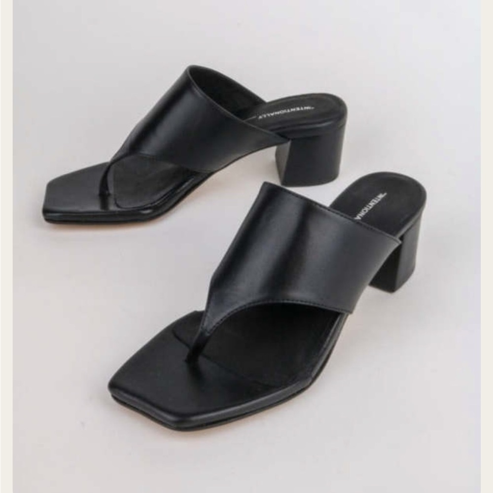 Intentionally Blank Alva Black Sandal 38